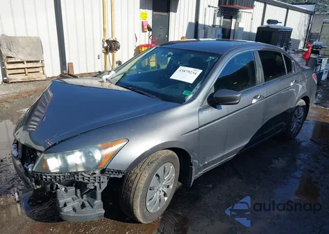 2010 Honda Accord 2.4 Lx z USA, uszkodzony, nr VIN 1HGCP2E31AA167021